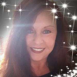 Meet your Posher, Stacy